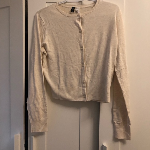 H&M Light Cardigan Bundle - Picture 4 of 7